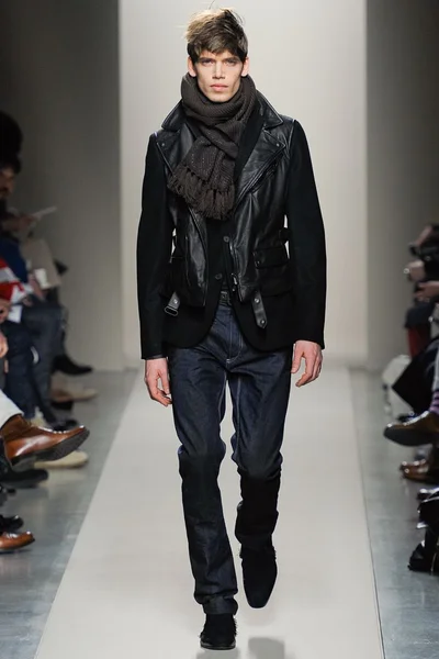 Look 11